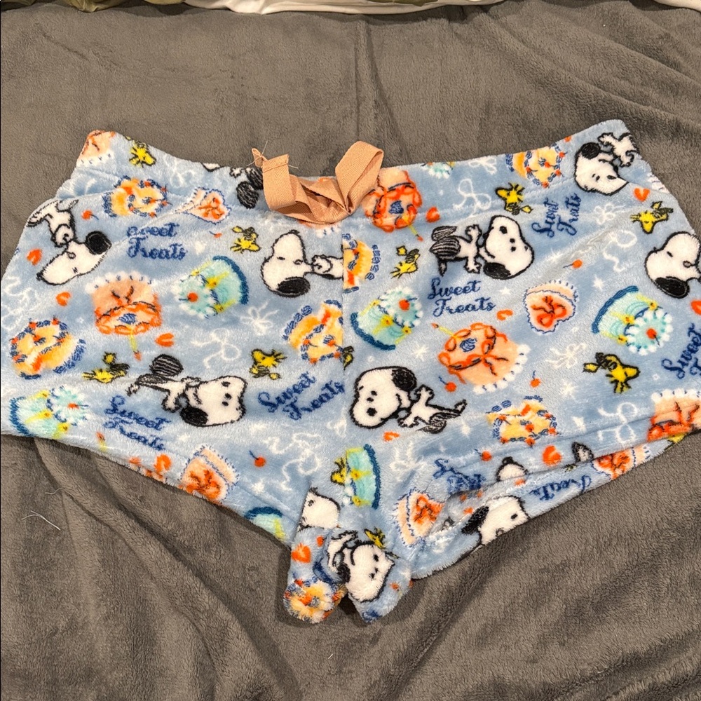 Snoopy Peanuts Fleece Pajama Shorts 2X Women Cozy Lounge Sleep Cute Cartoon